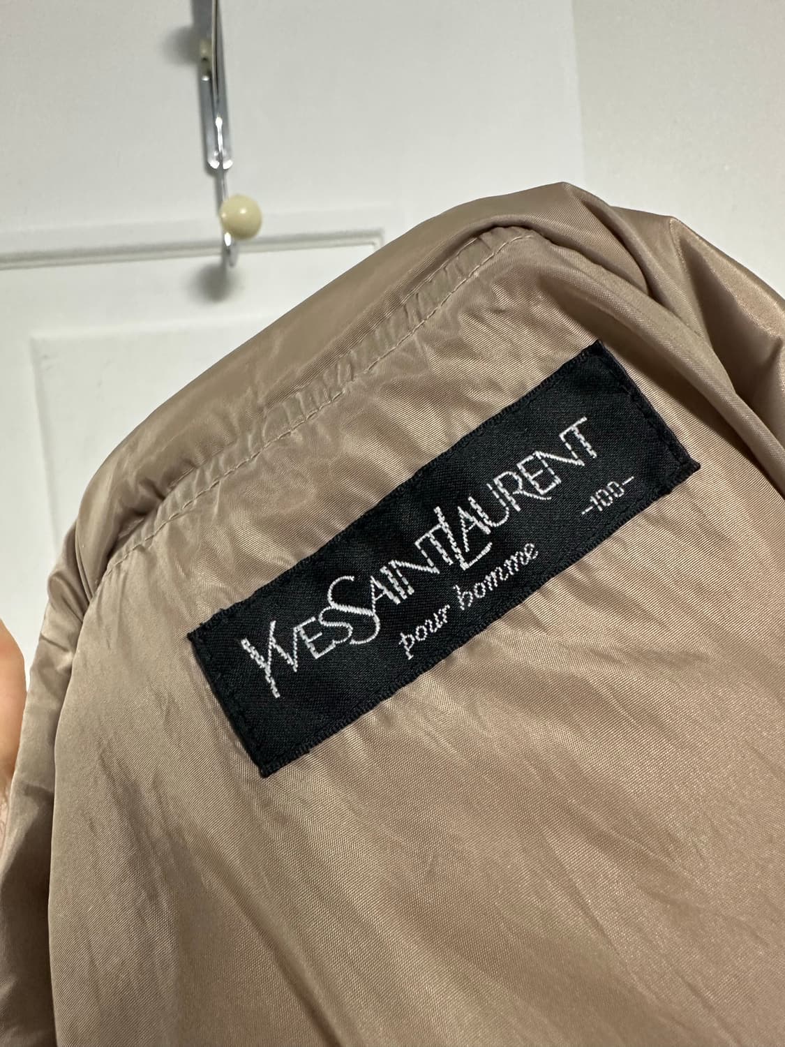 입생로랑 로고 패딩 상품이미지3