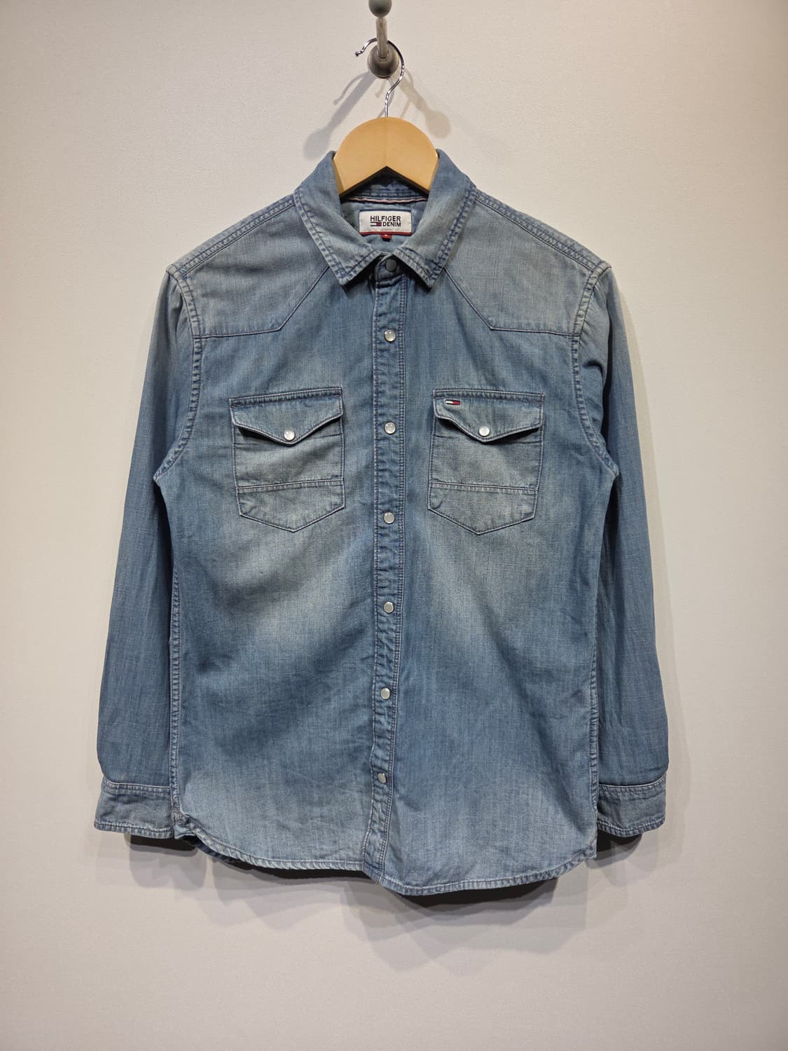 타미힐피거 웨스턴 워싱 데님 셔츠 청남방 상품이미지2