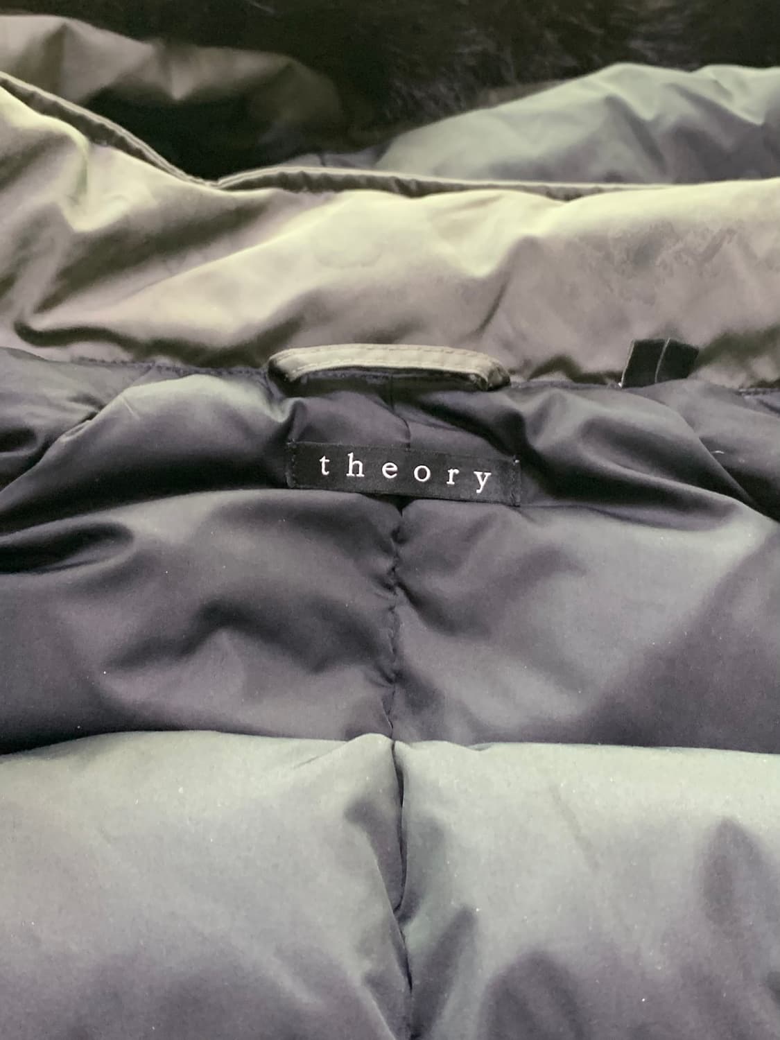 띠어리 구스다운 포켓 파카 패딩 상품이미지4