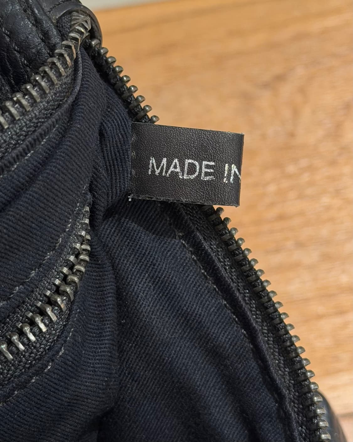 돌체앤가바나 블랙 레더 힙색 상품이미지8