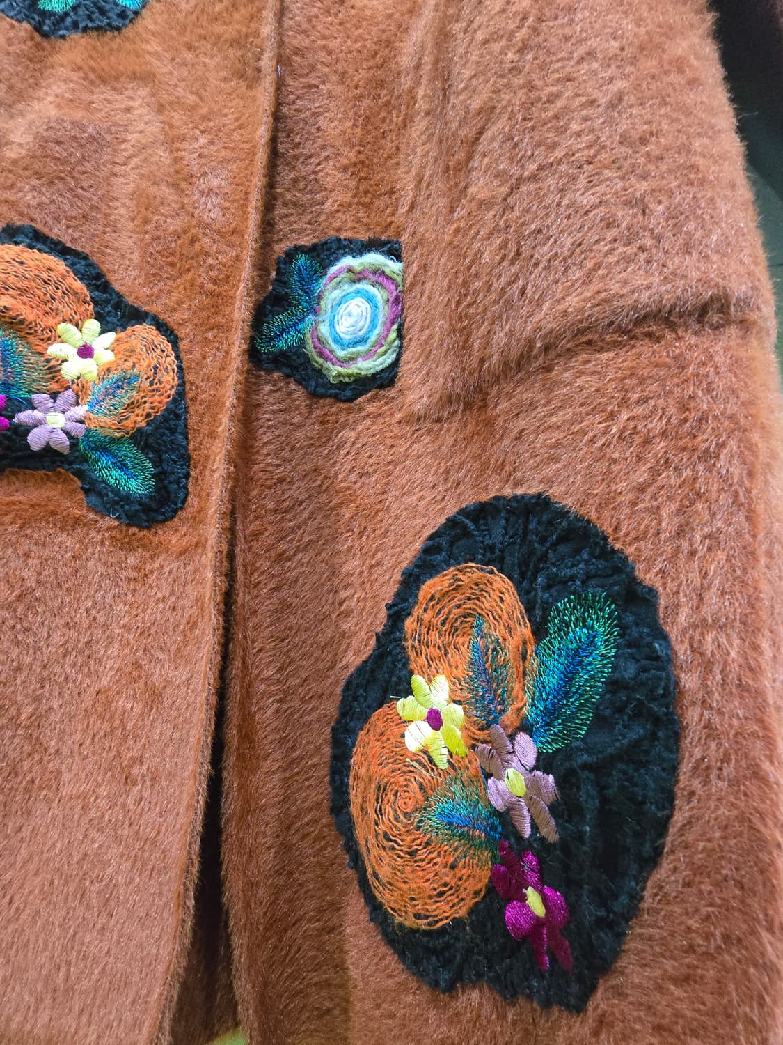 에코 밍크퍼 자수  후드 니트 코트 상품이미지3