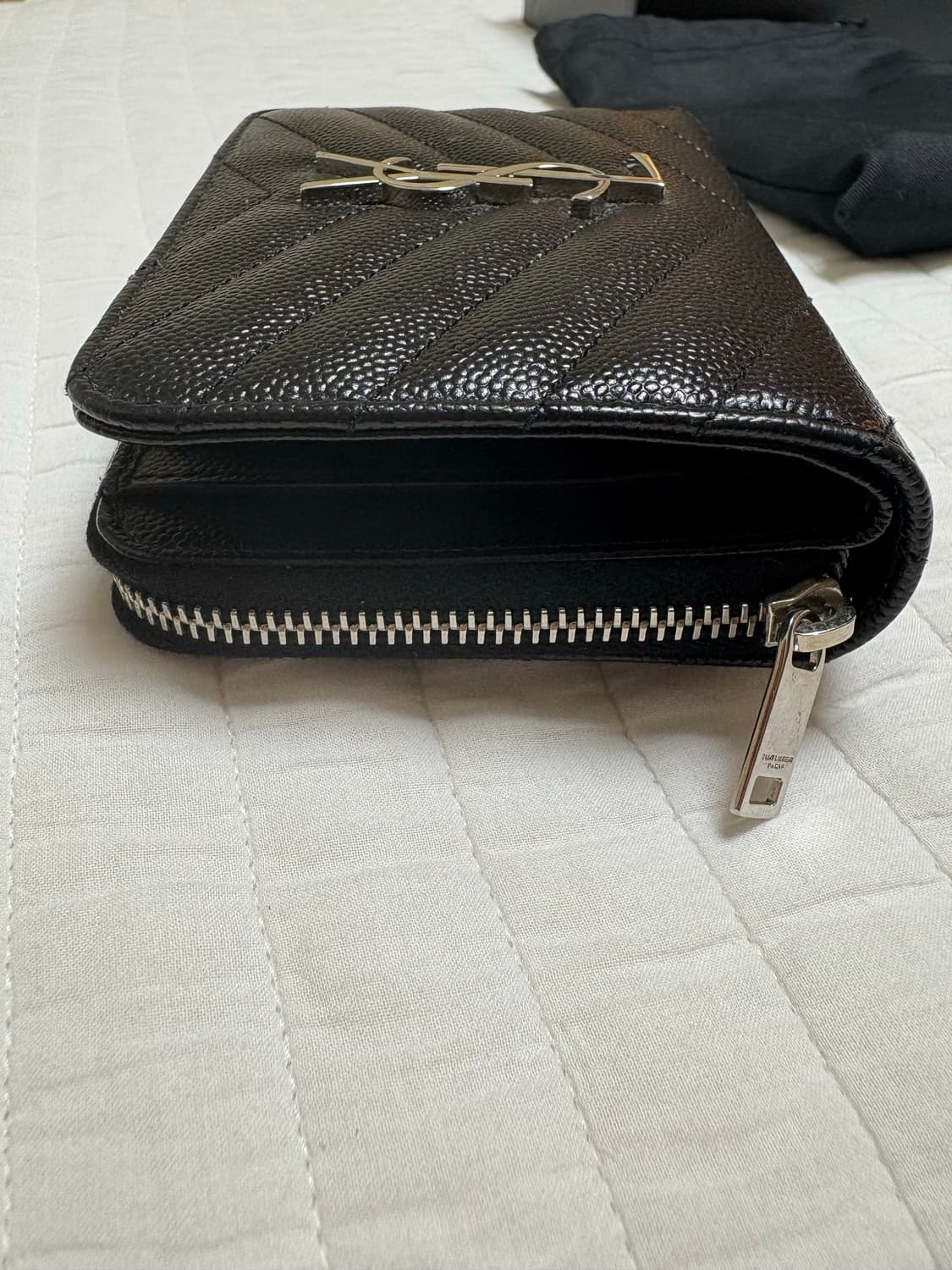 입생로랑 마틀라세 컴팩트 반지갑 은장 국내정품 풀박스 상품이미지5