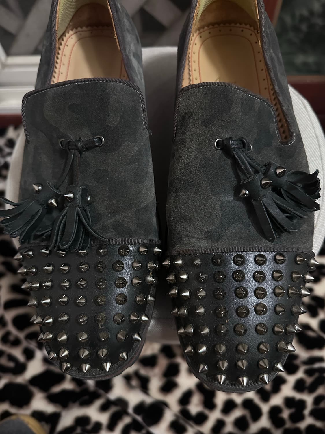 루부탱 40사이즈 스웨이드 로퍼 상품이미지4