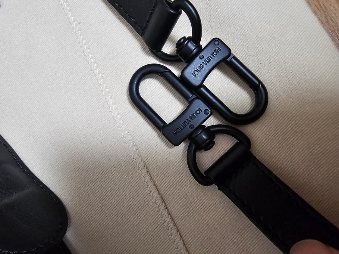 루이비통 버질아블로 캐릭터 자수 삭플라 크로스백 (새상품) 상품이미지9