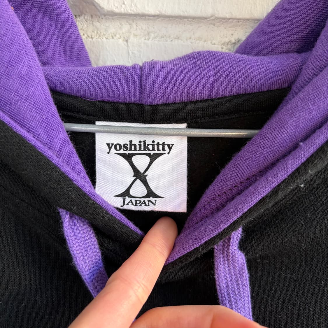 요시키티 퍼플 포인트 블랙 후드티 상품이미지2