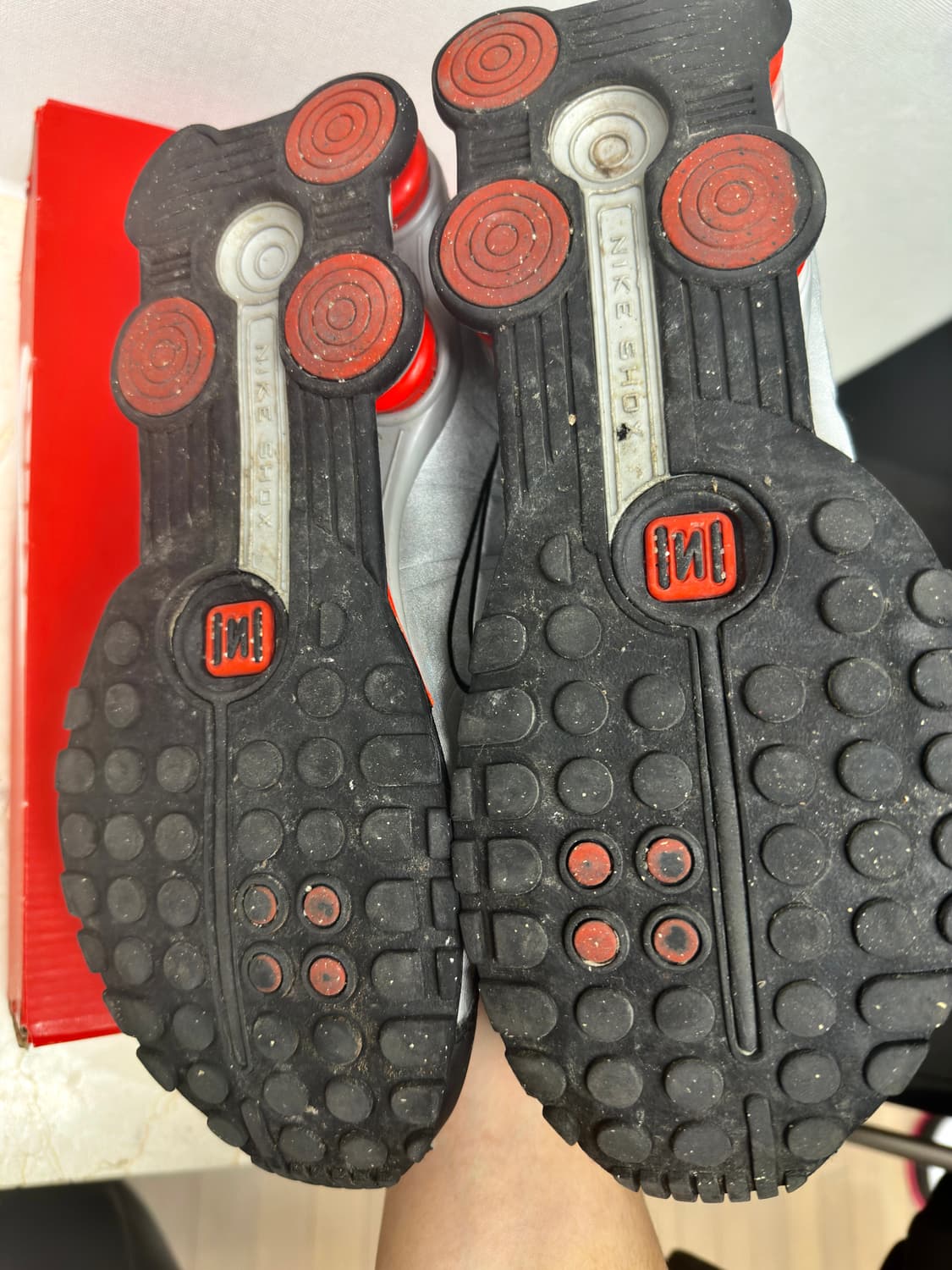 나이키 샥스 R4 메탈릭 실버 레드 260 상품이미지8