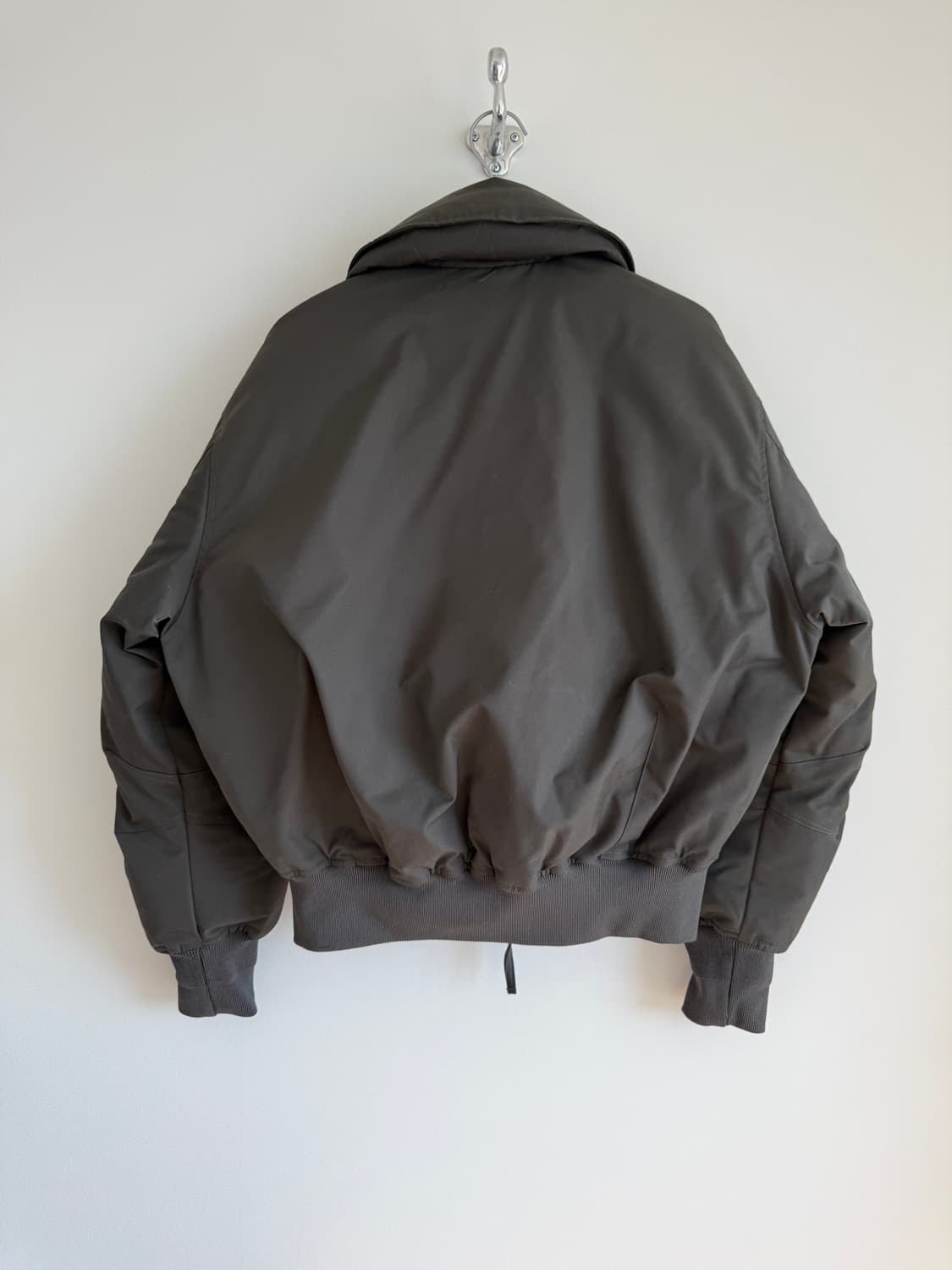 DNSR 플라이트 크롭 덕다운 패딩 점퍼(카키) 상품이미지6