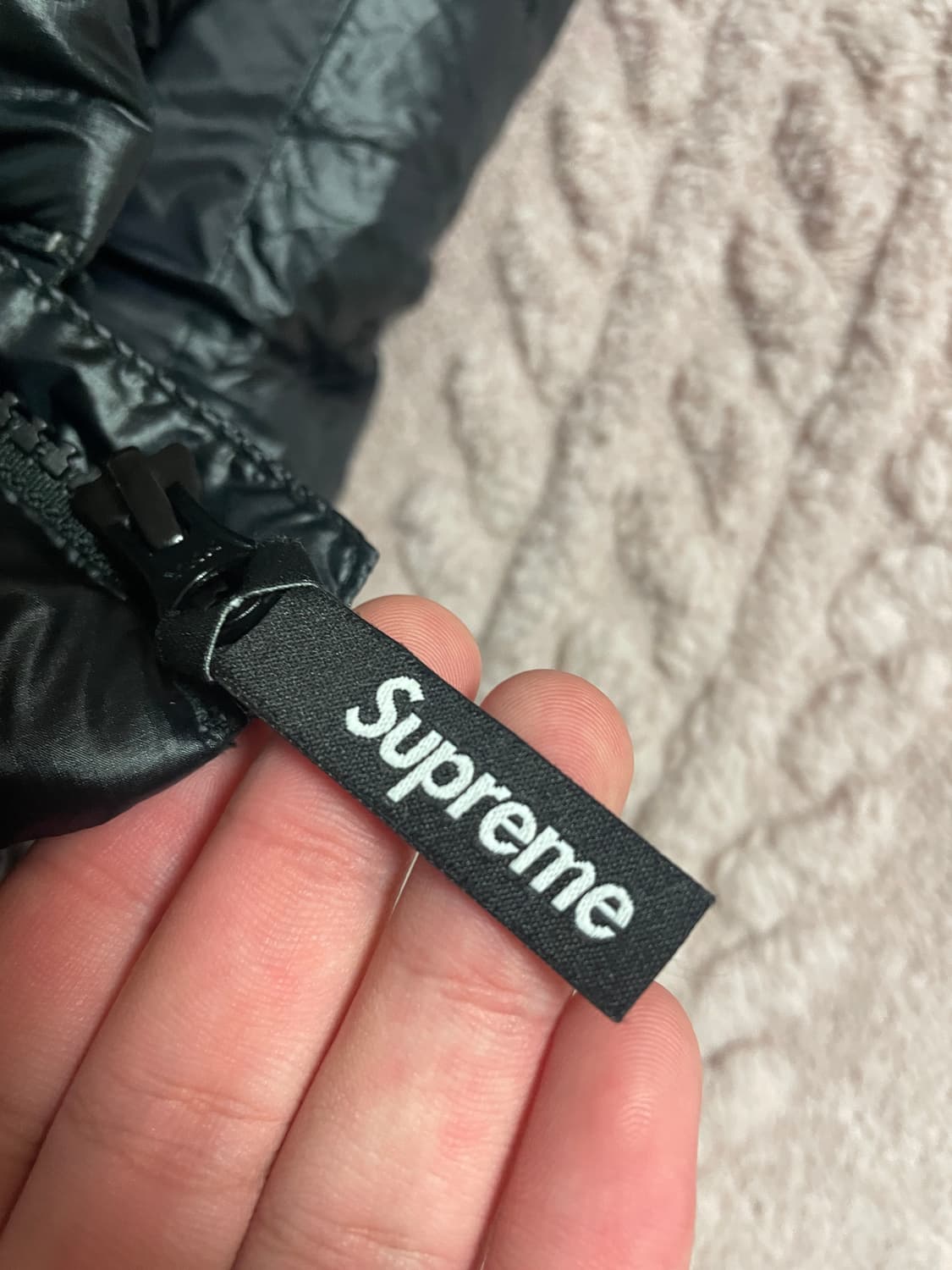 23fw 슈프림 페더웨이트 다운 퍼퍼 블랙 패딩M 상품이미지5