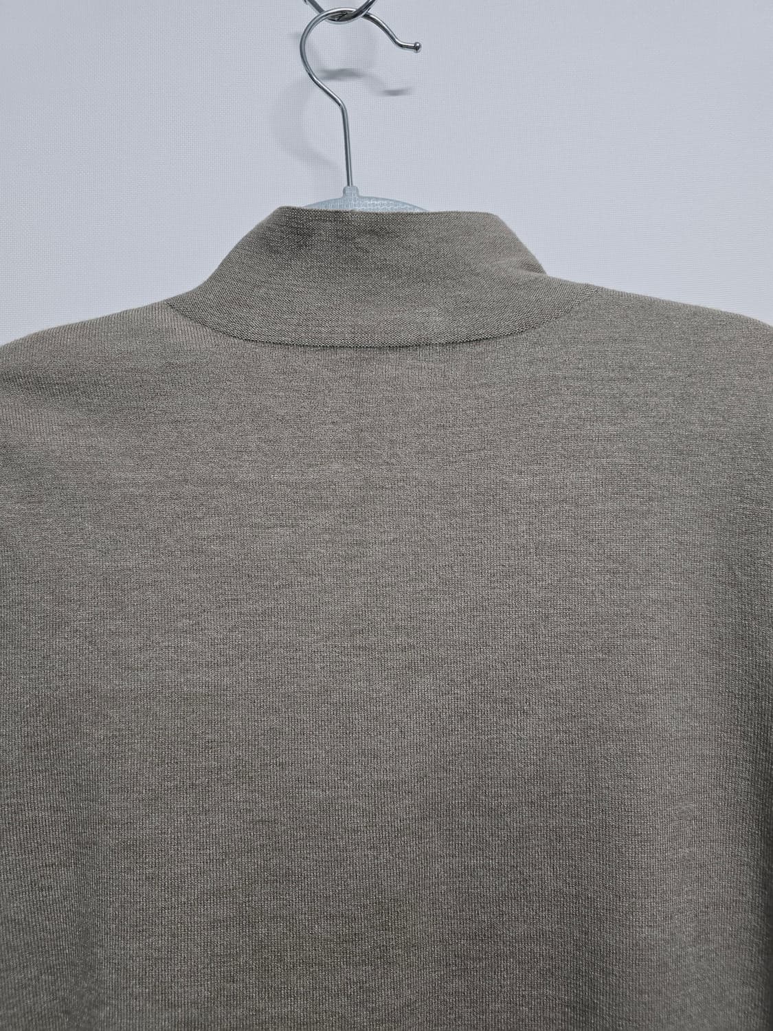 베스티벨리 베이지색 목폴라 긴팔 니트85 상품이미지6