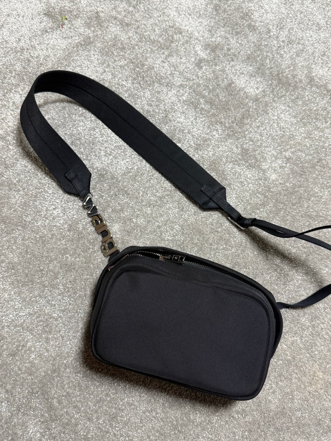 알렉산더왕 힙색 상품이미지1