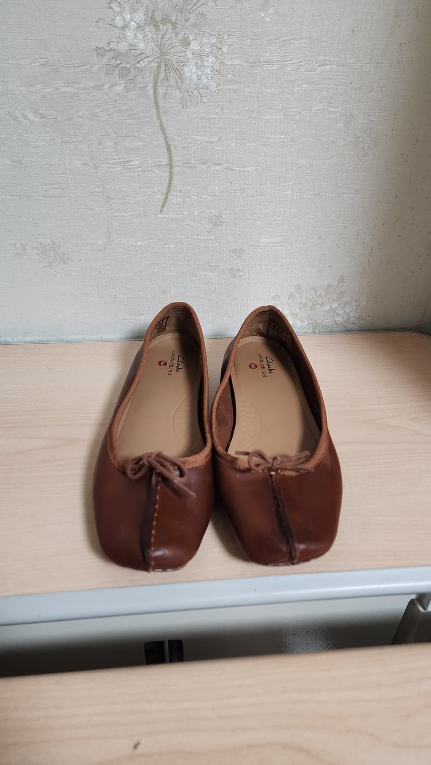 클락스(Clarks) 브라운 가죽 발레리나 플랫슈즈 상품이미지2