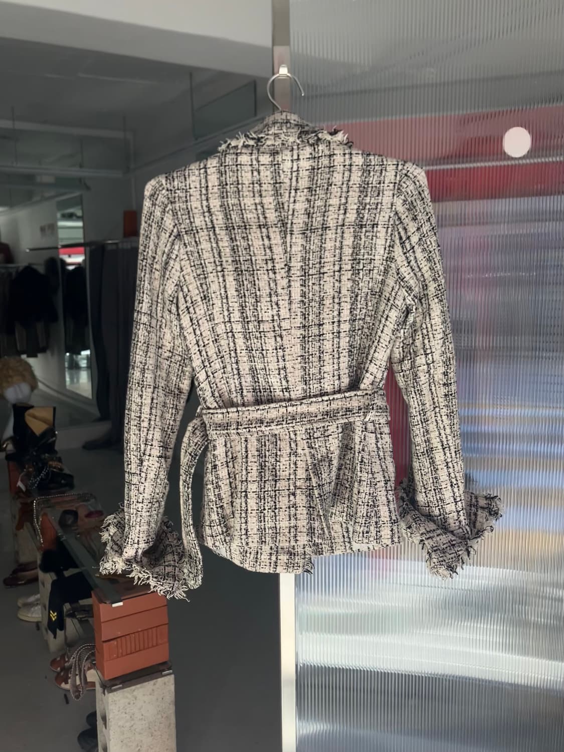 트위드 벨티드 코트 상품이미지5