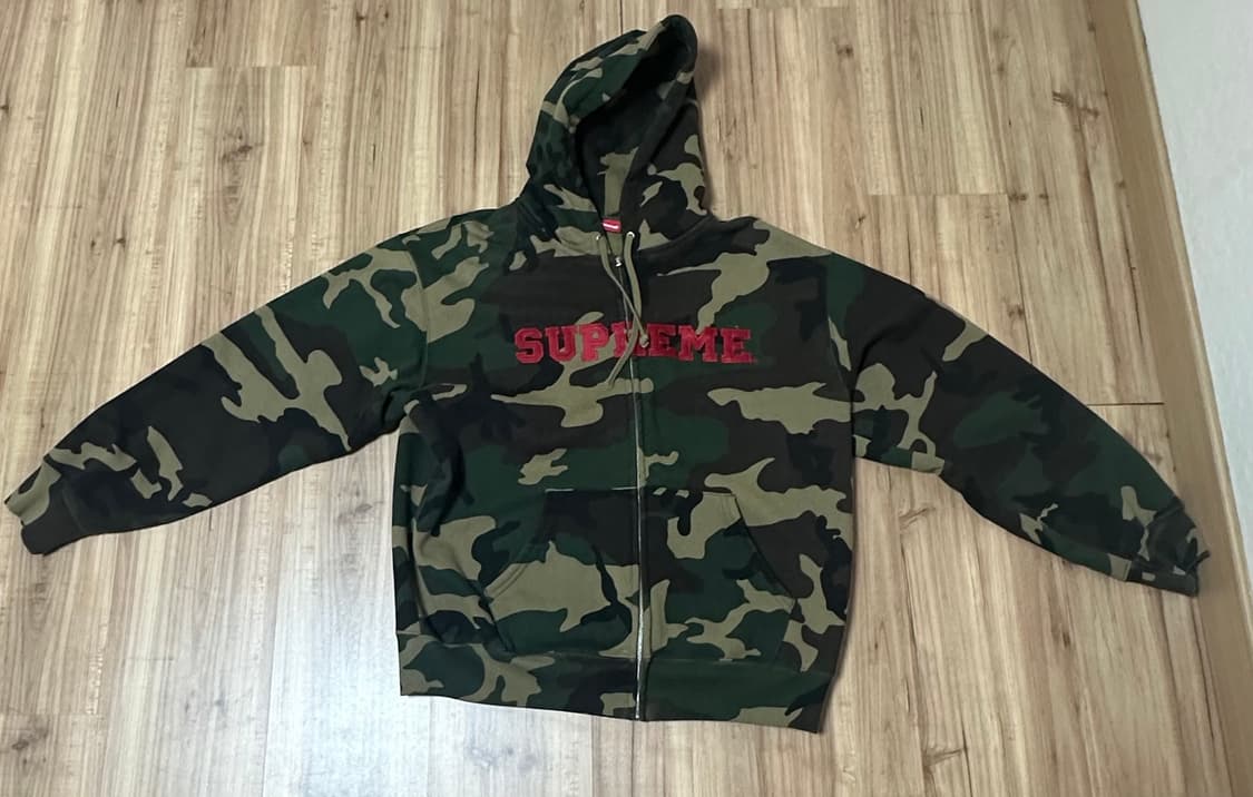 25FW 슈프림 컬리지에이트 아플리케 카모 후드집업 상품이미지3