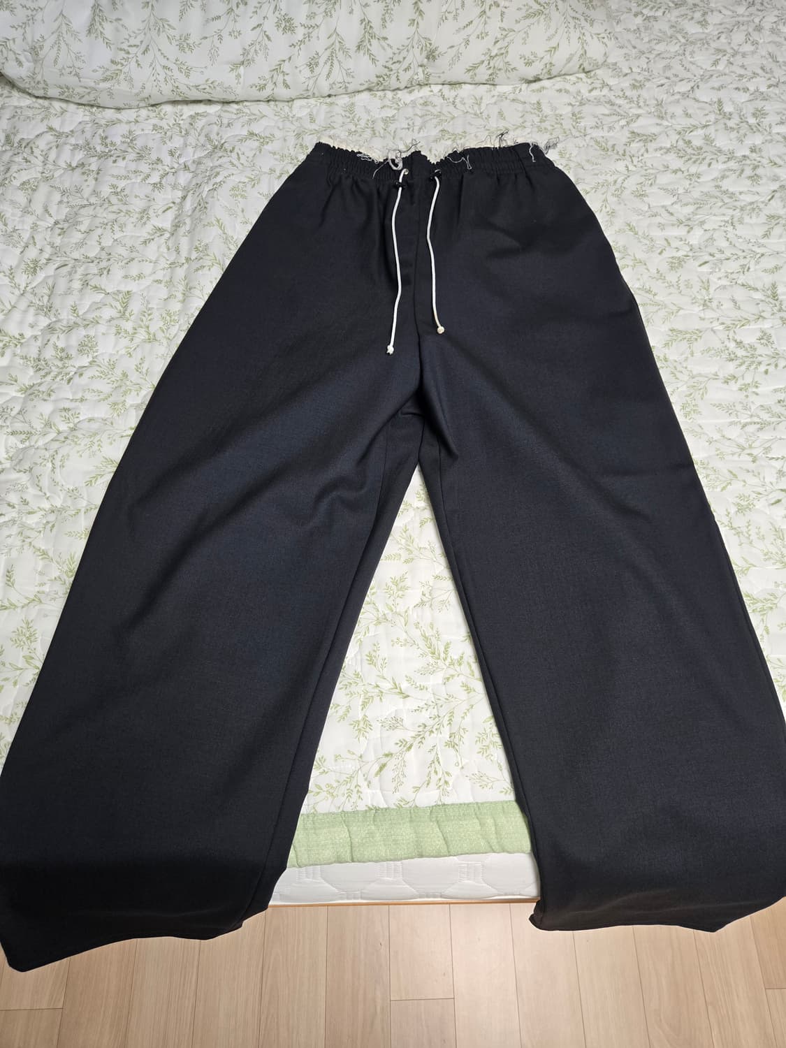 카미엘 포트젠스 울 팬츠  상품이미지1