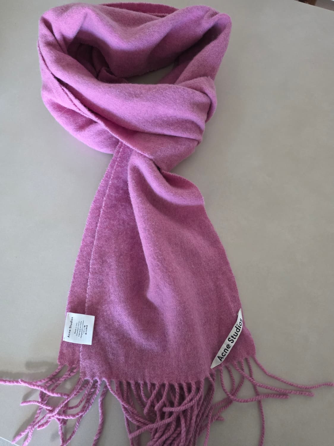 정품 아크네 스튜디오 머플러 스키니 버블검 상품이미지1