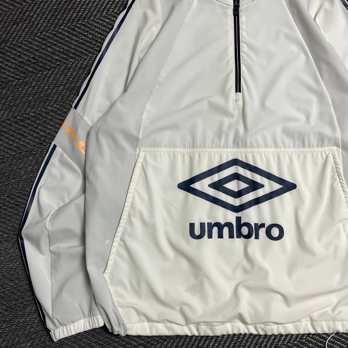 엄브로 빅로고 우븐 윈드 경량 아노락 웜업y 5063 상품이미지4