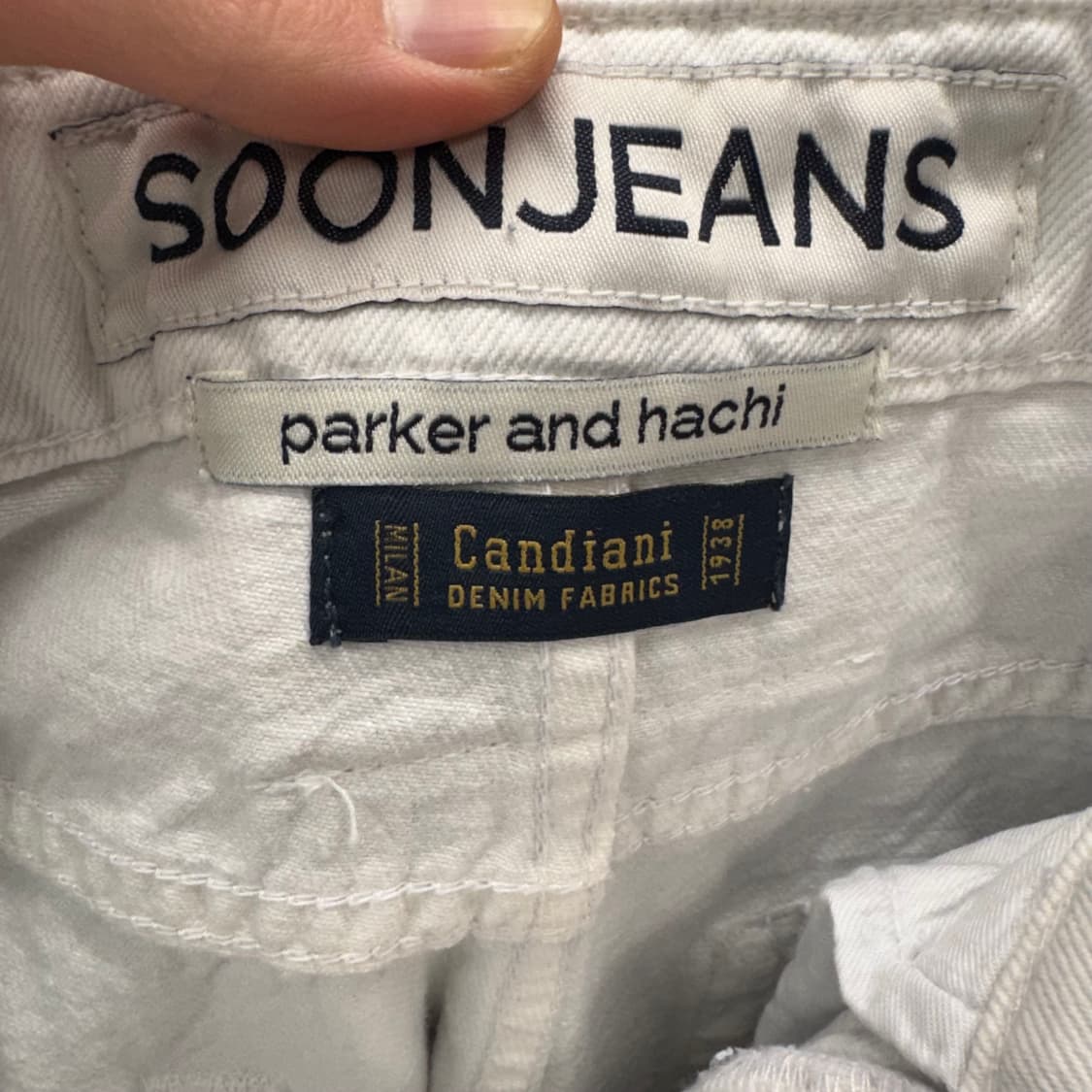 순진 칸디아니 데님 팬츠 전면 달팽이 버튼 포인트 화이트청 상품이미지7