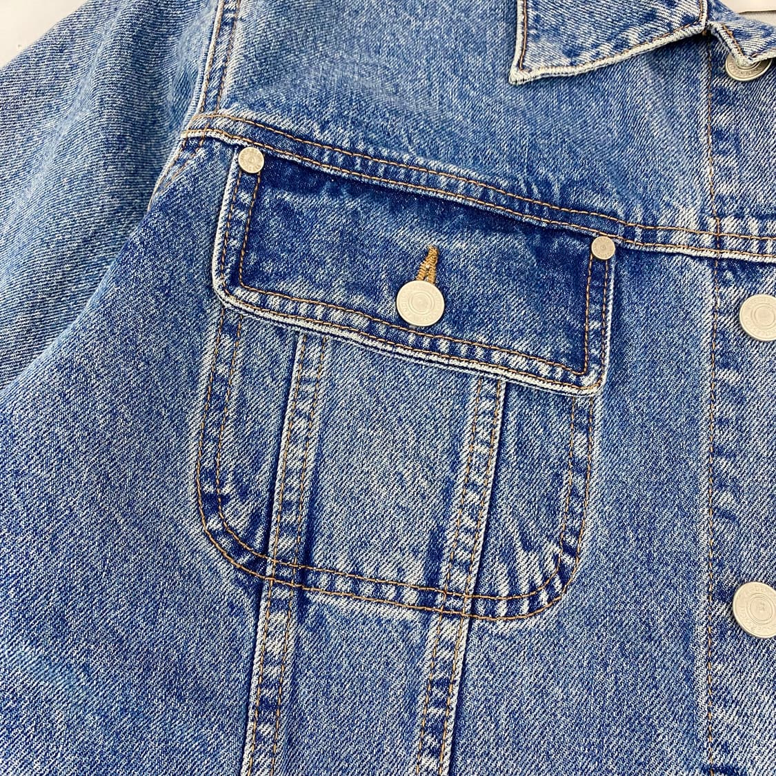  앤더슨벨 인사이드아웃 데님 트러커 자켓 (98)  ﻿ 상품이미지4