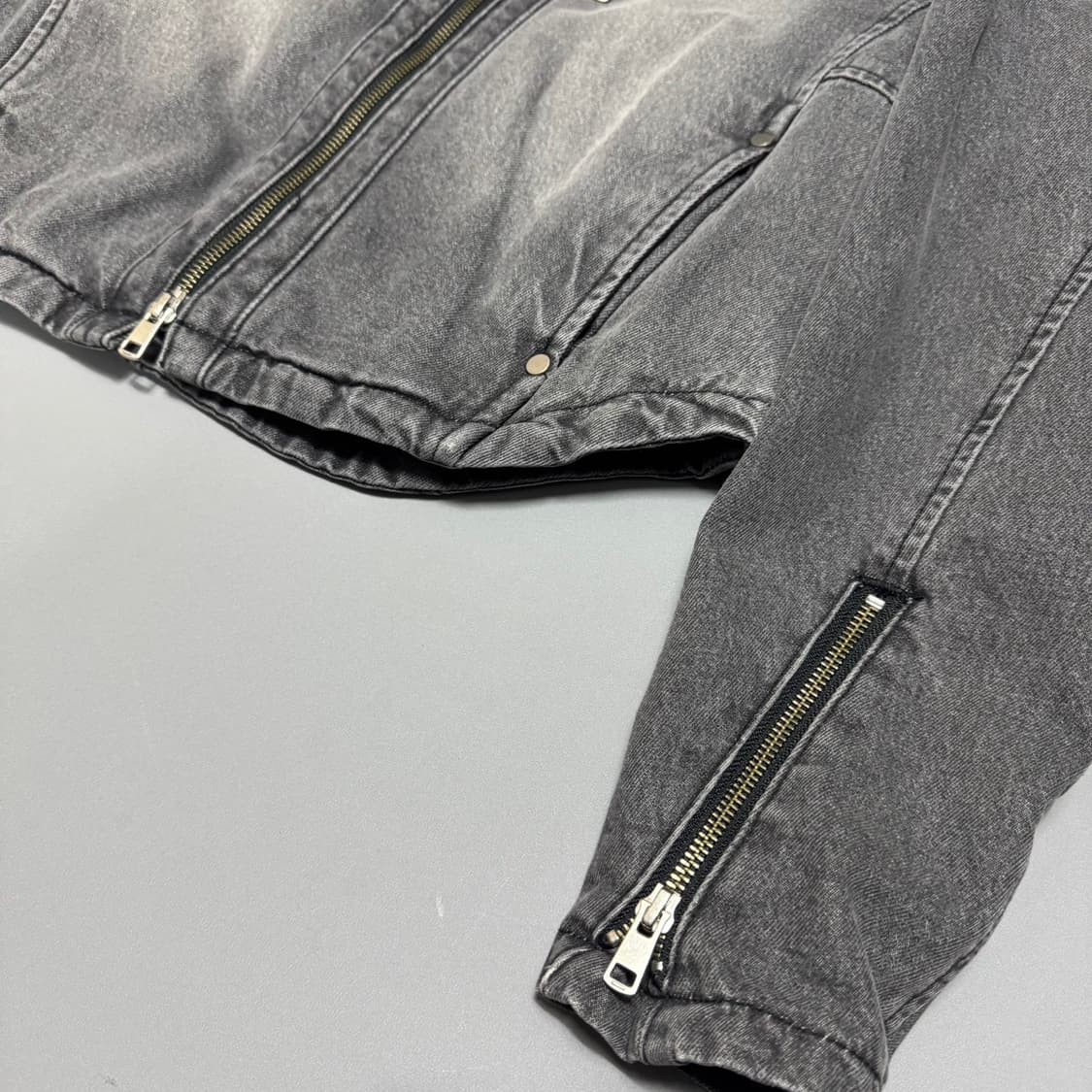 Oriens by 저널스탠다드 차콜컬러 워시드 데님 라이더스 자켓 상품이미지5