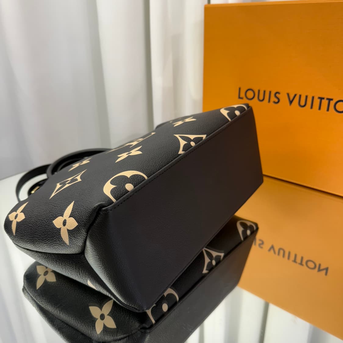 [정품] 루이비통 모노그램 앙프렝뜨 쁘띠드 팔레 토트백 M58913 상품이미지8