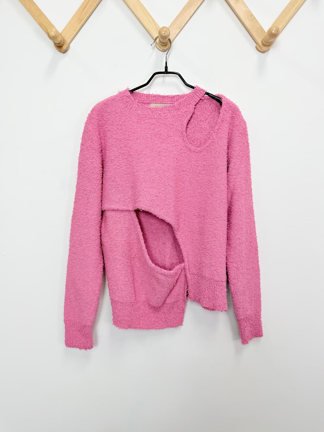 마뗑킴 홀 언발란스 니트 상품이미지4