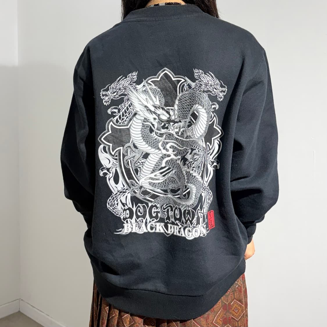 Dog town 블랙드래곤 프린팅 긴팔 맨투맨 상품이미지1