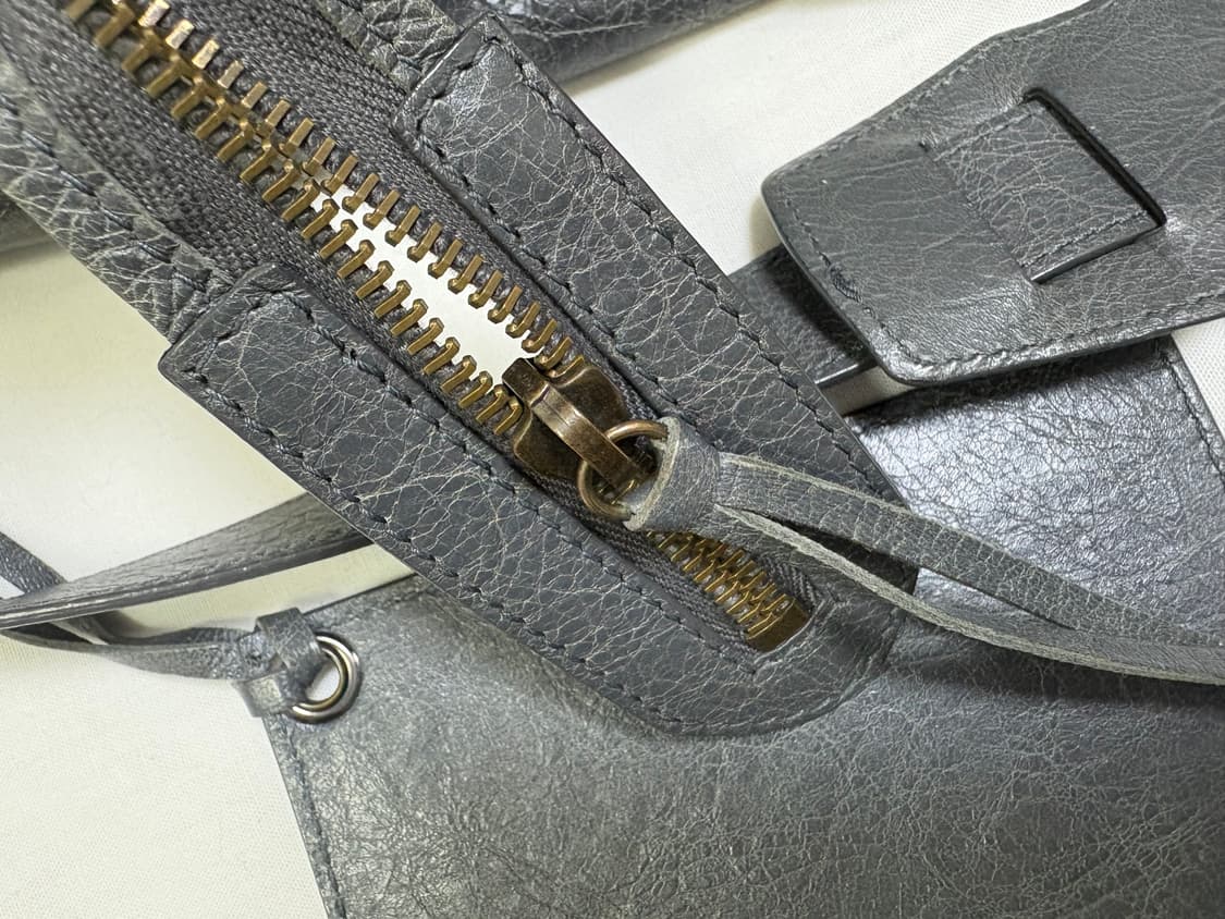 발렌시아가 모터백 미디움 그레이 상품이미지5