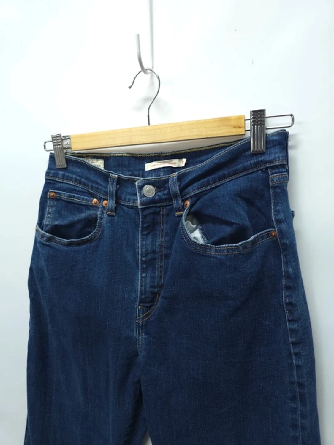 리바이스 여성 프리미엄 이탈리안 데님 보이프렌드진(25~26) 상품이미지6