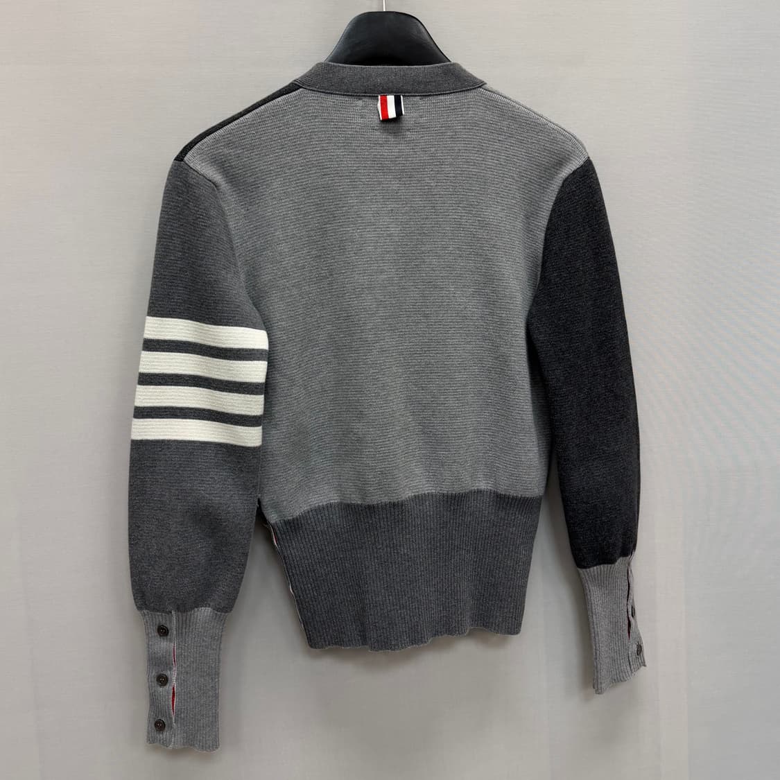 톰브라운 펀믹스 사선 가디건 (44)  상품이미지6