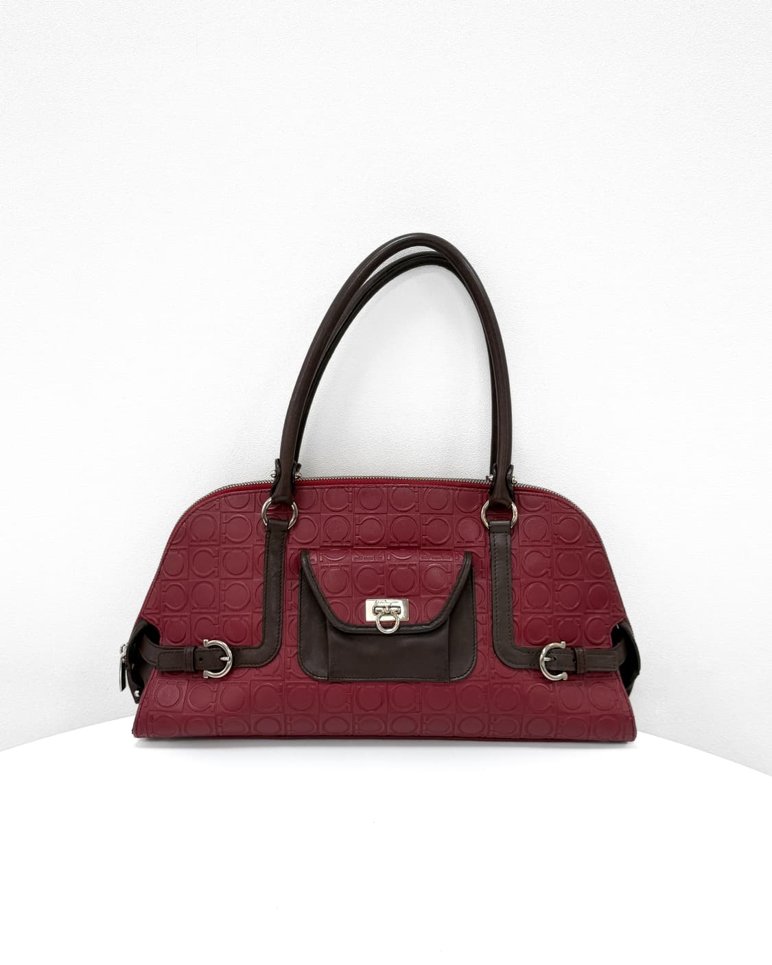 페라가모 간치니 엠보싱 투톤 토트백 상품이미지1