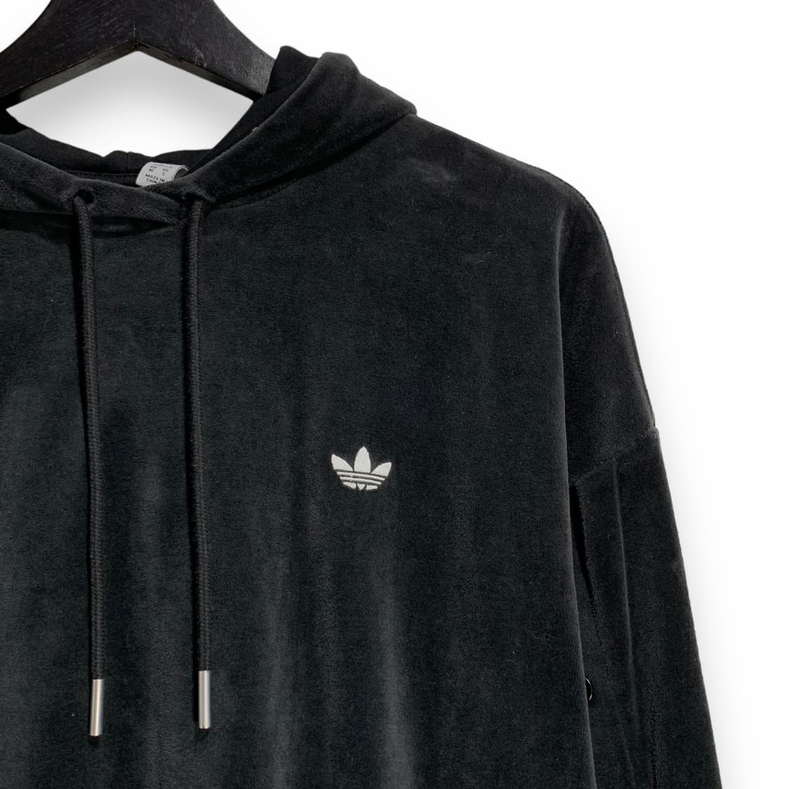 아디다스 벨벳 스냅버튼 후드티 상품이미지4