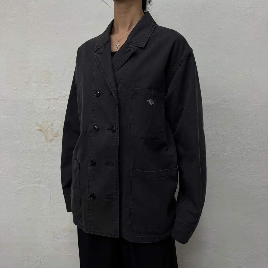 단톤(DANTON) 차콜컬러 워시드 코튼 나염 로고 더블 하프 코트 자켓 상품이미지1