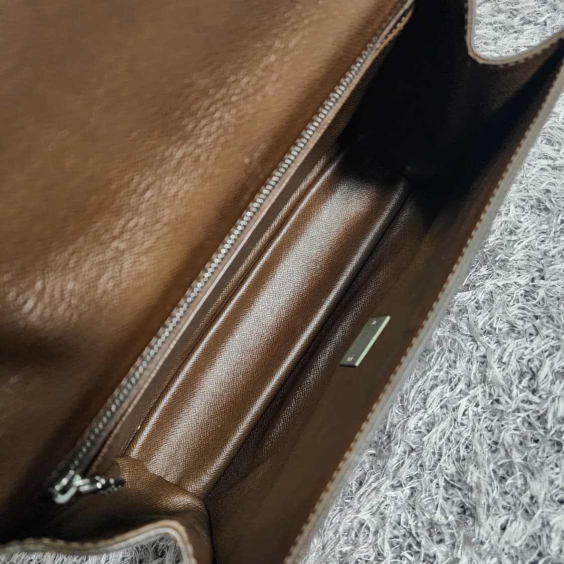 루이비통 타이가 세컨백 클러치백 상품이미지8