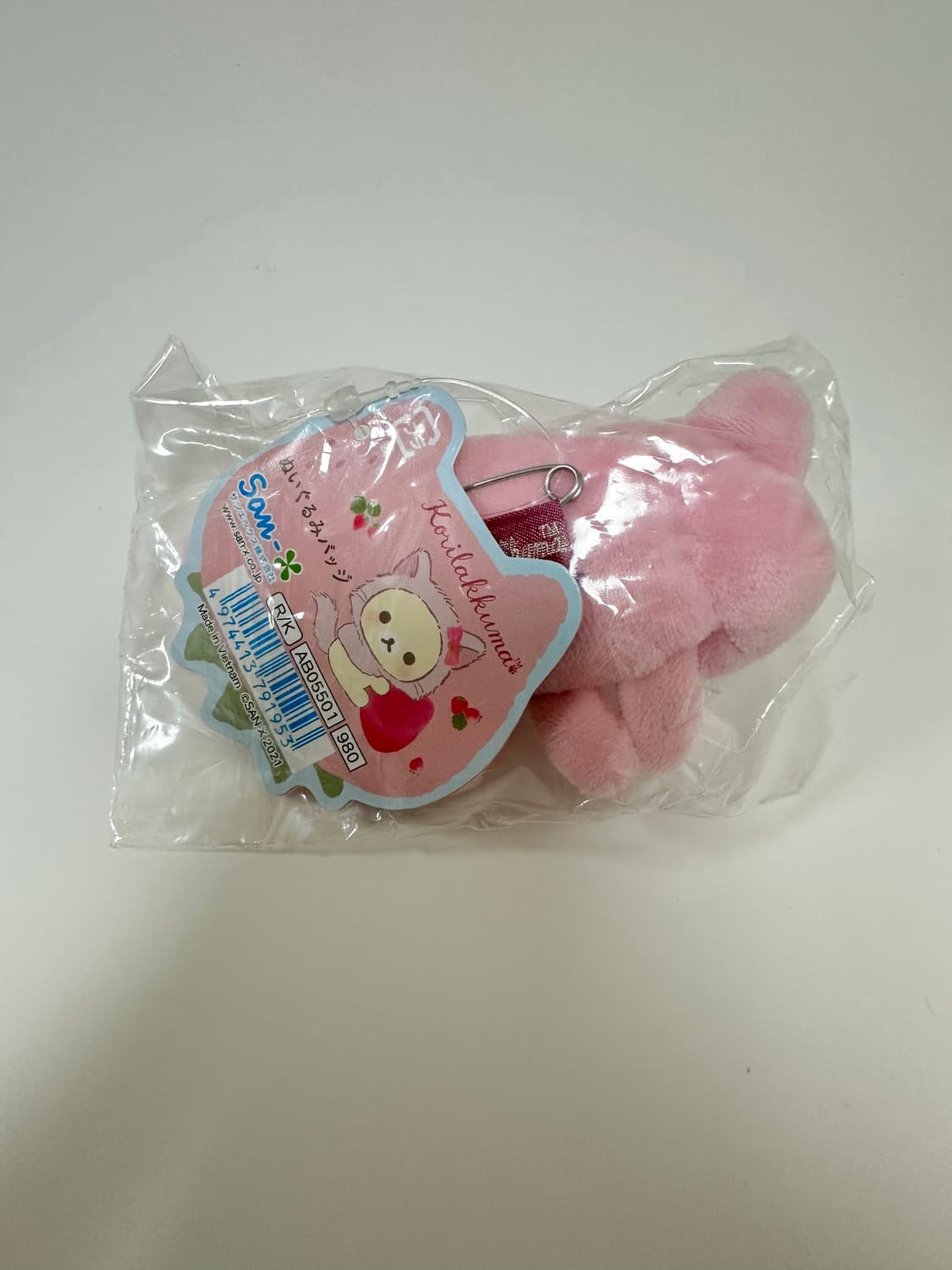 산엑스 레어 리락쿠마 코리락쿠마 스트로베리 캣 네코 뱃지 상품이미지3