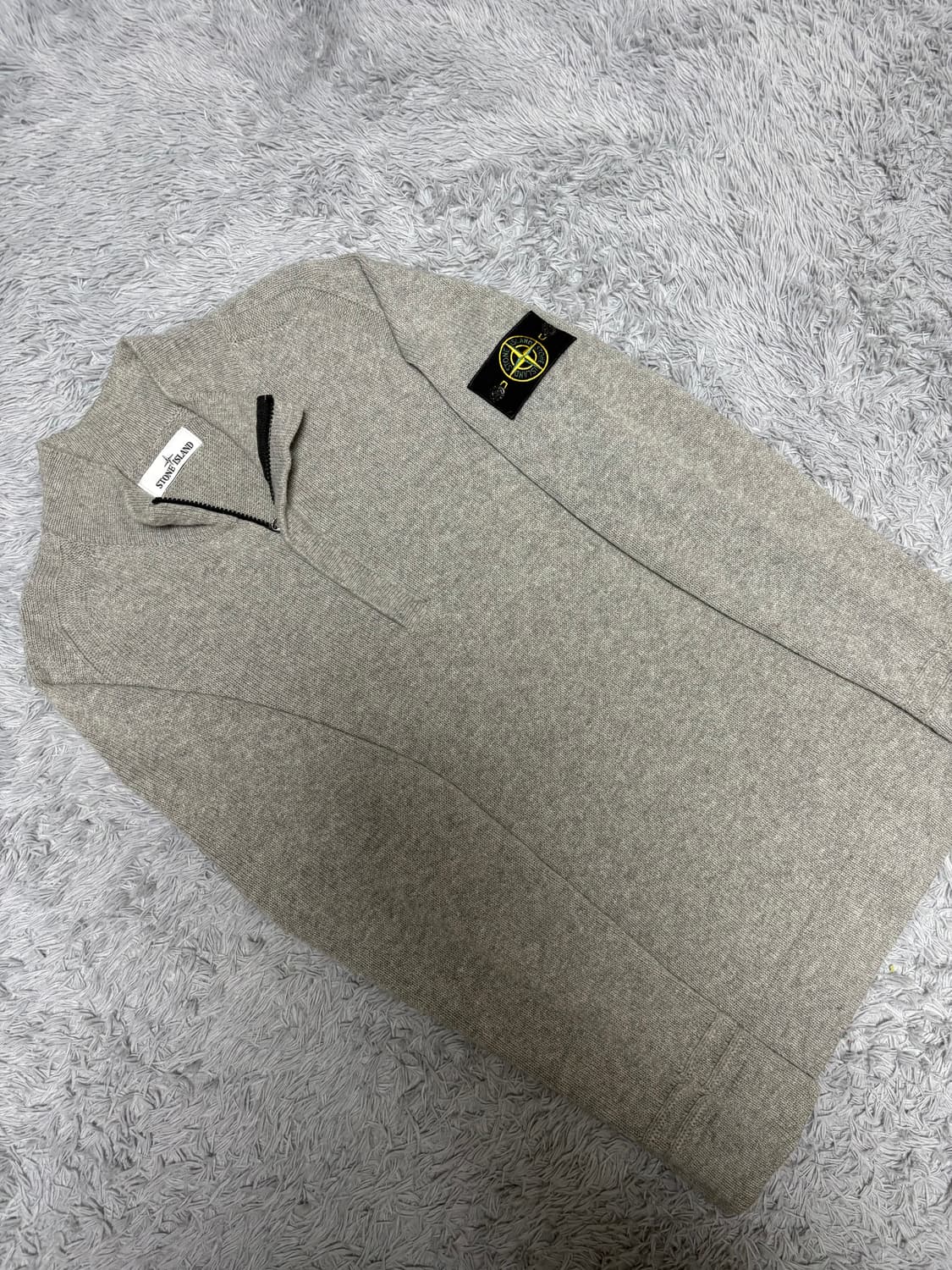 스톤아일랜드 반집업 니트 상품이미지1