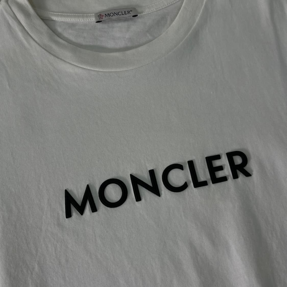 100 몽클레어 로고패치 라운드넥 반팔 티셔츠 상품이미지2