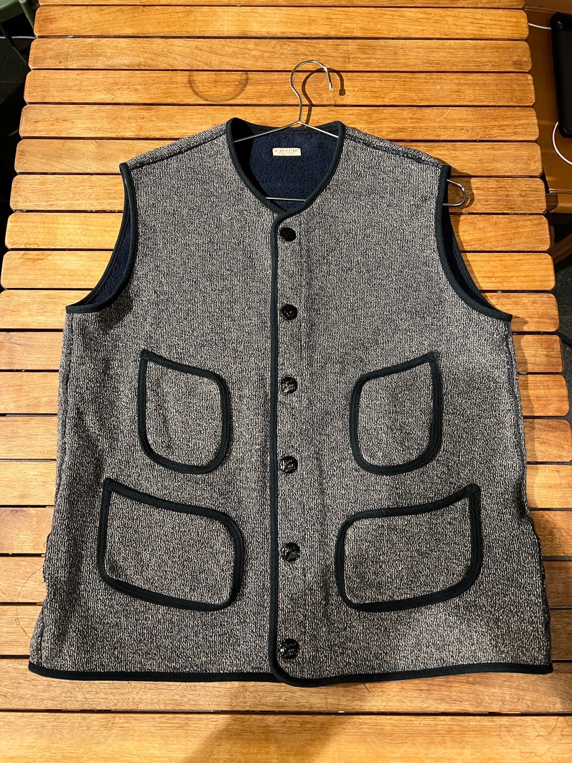 Kapital 캐피탈 브라운스비치 베스트 4사이즈 판매합니다. 상품이미지1