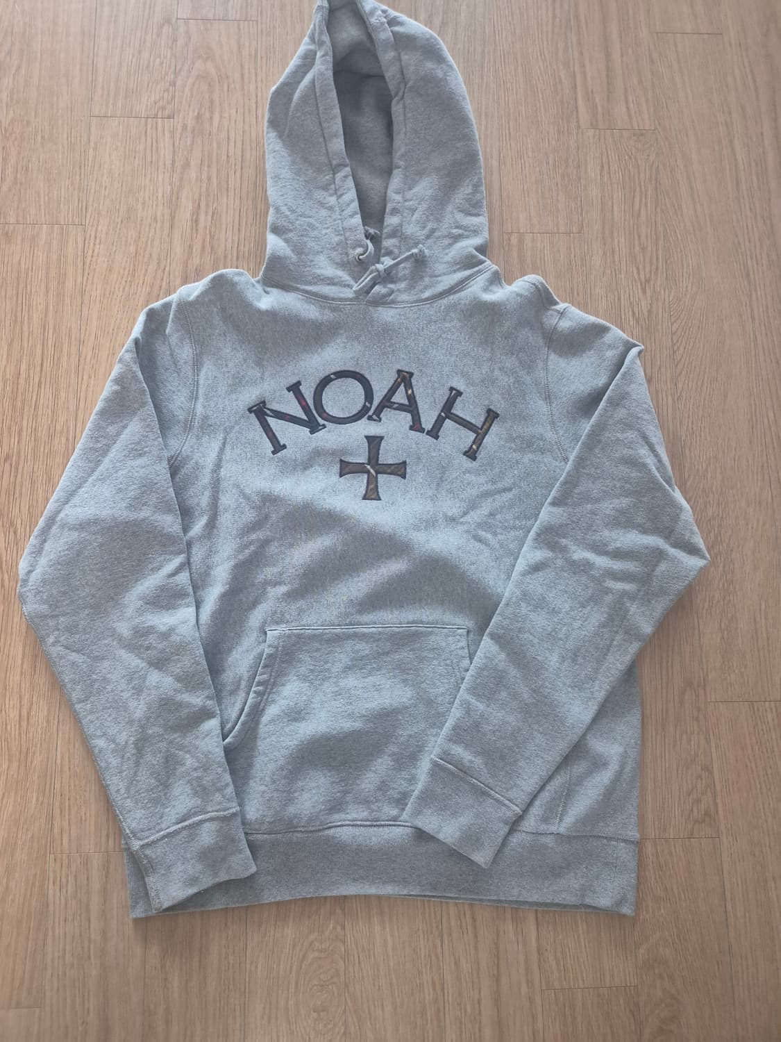 노아x바버 후드티 판매합니다 상품이미지1
