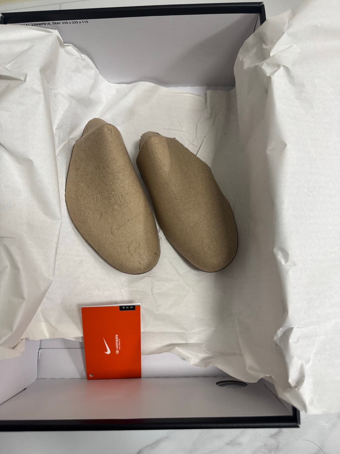 나이키 에어 폼포짓 원 250 상품이미지9