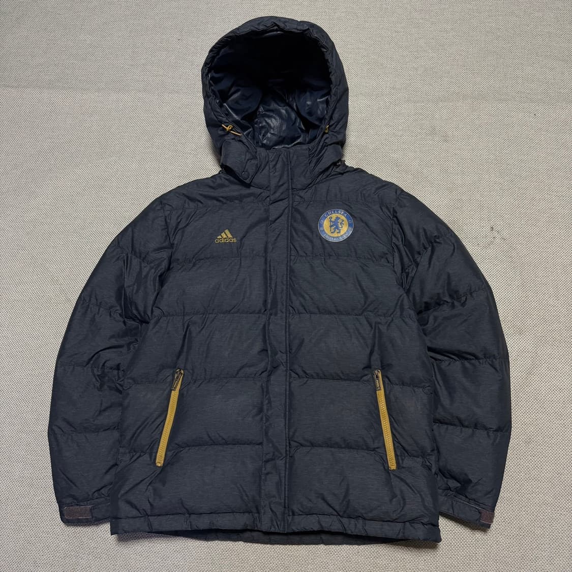 아디다스 첼시FC 패딩 자켓 상품이미지1