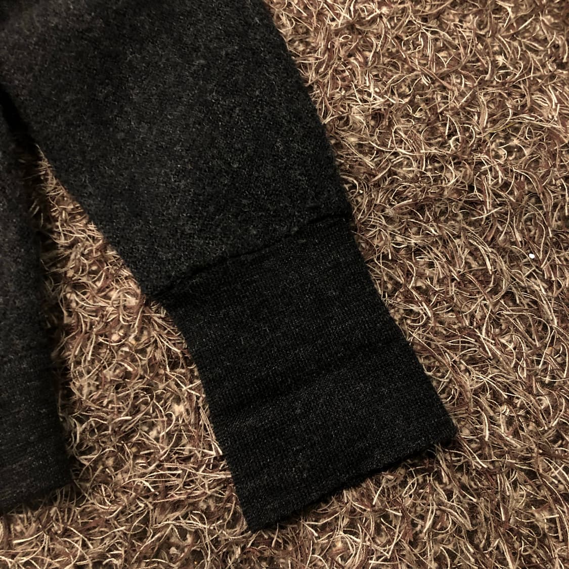 라코스테 서광 울 블랙 가디건 상품이미지3