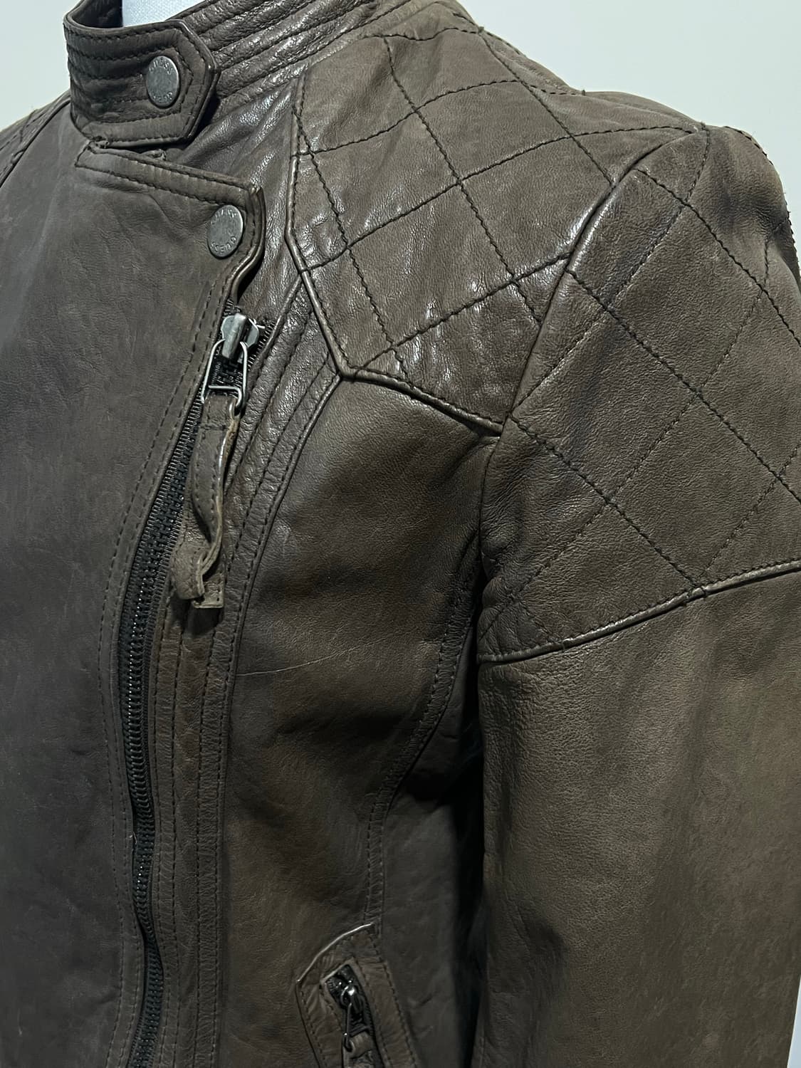 Guess real leather-jacket 상품이미지2