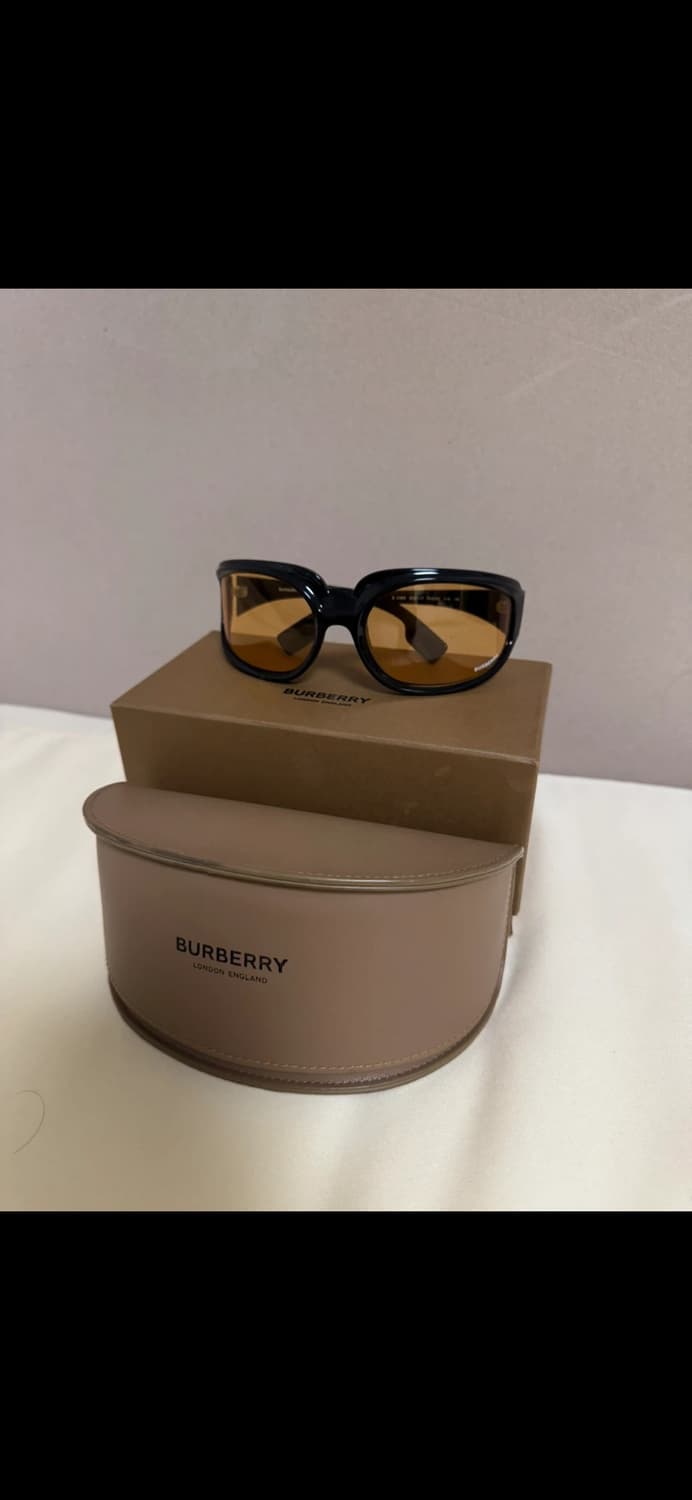 버버리 고글형 선글라스 상품이미지1