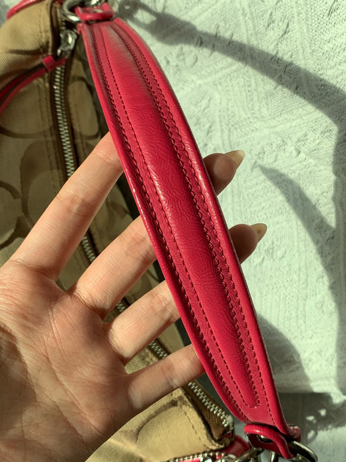 💗 Coach 베이지 핑크 투버클 숄더백 상품이미지4