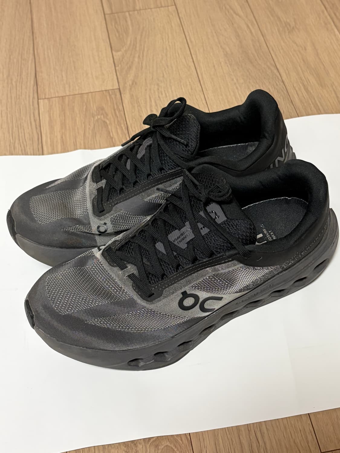 [270/오늘만할인] 온러닝 클라우드서퍼 넥스트 블랙 이클립스 운동화 상품이미지1