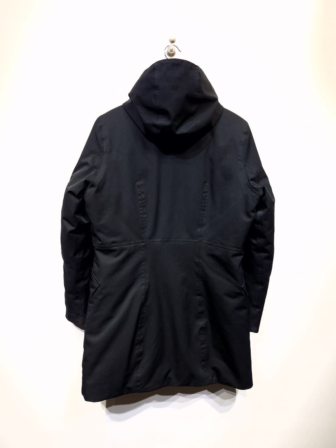 파타고니아(PATAGONIA) 롱 누빔 패딩 블랙 상품이미지2