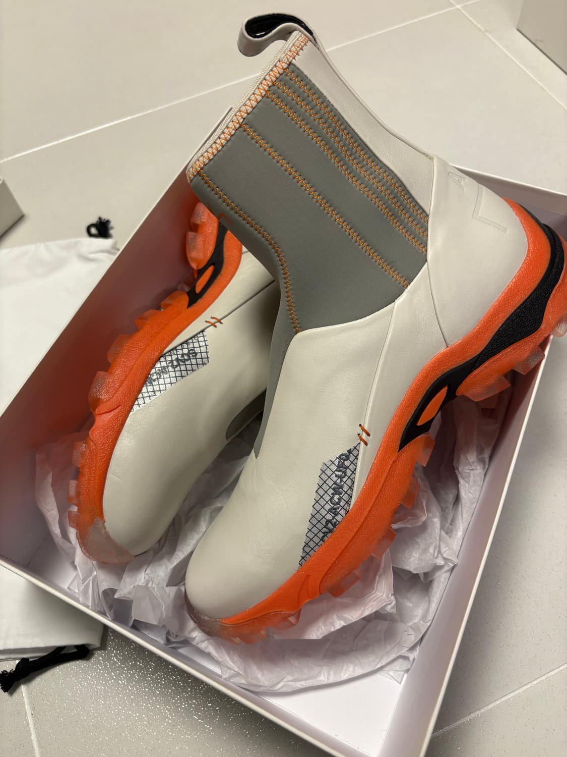 [42]어콜드월 남성 라이트그레이 오렌지 레더 NC-1 부츠 상품이미지2