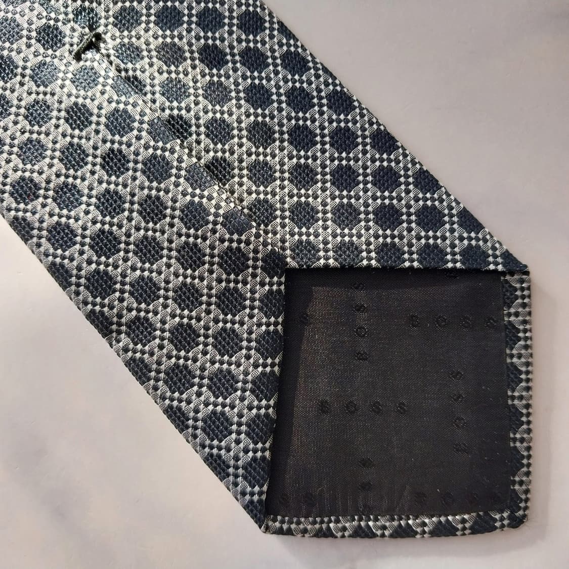 휴고보스 실크 블랙 패턴 슬림 넥타이 7.9cm A+등급 K1815
 상품이미지8