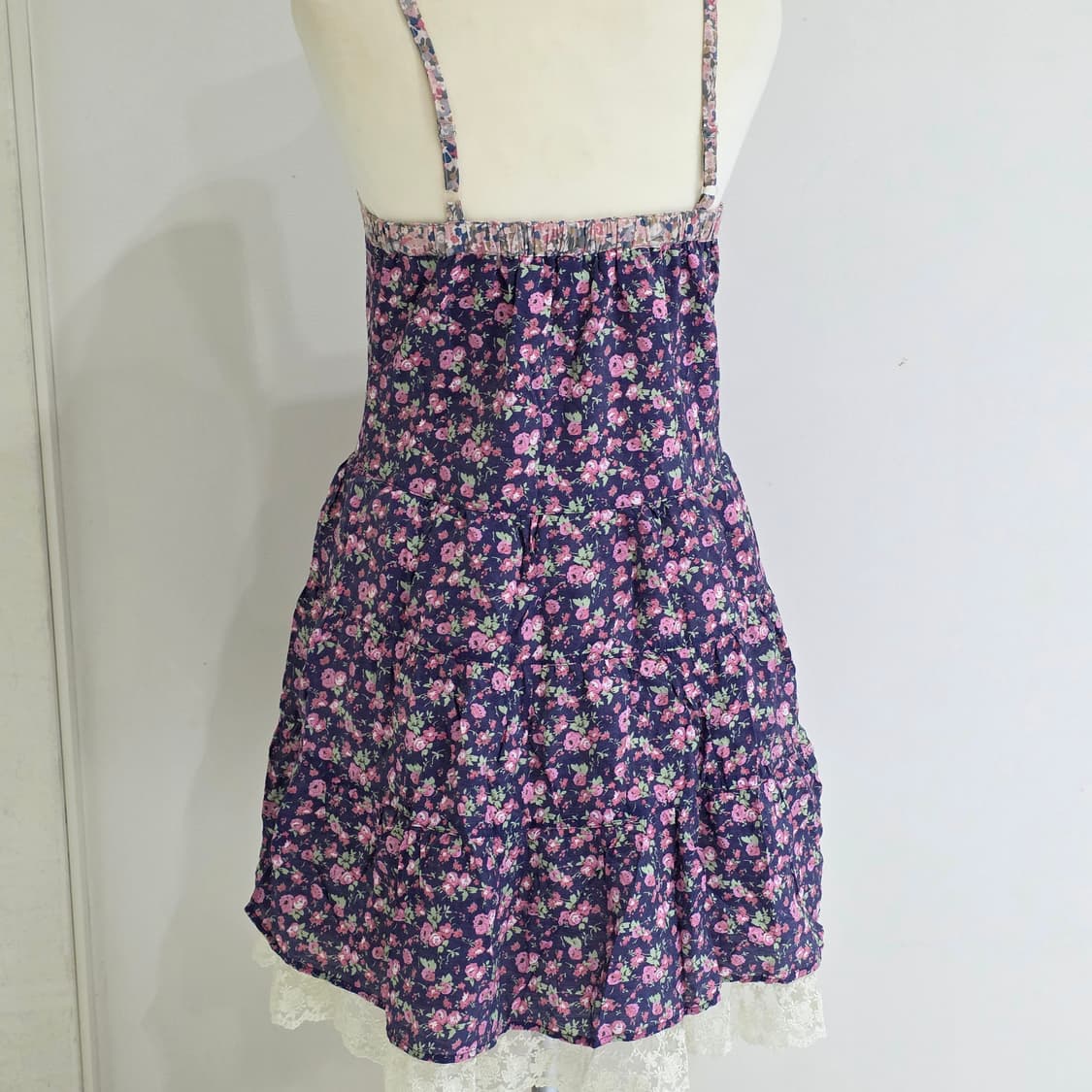 보헤미안 퍼플x핑크 잔꽃 모리걸st 슬리브리스 원피스 상품이미지3