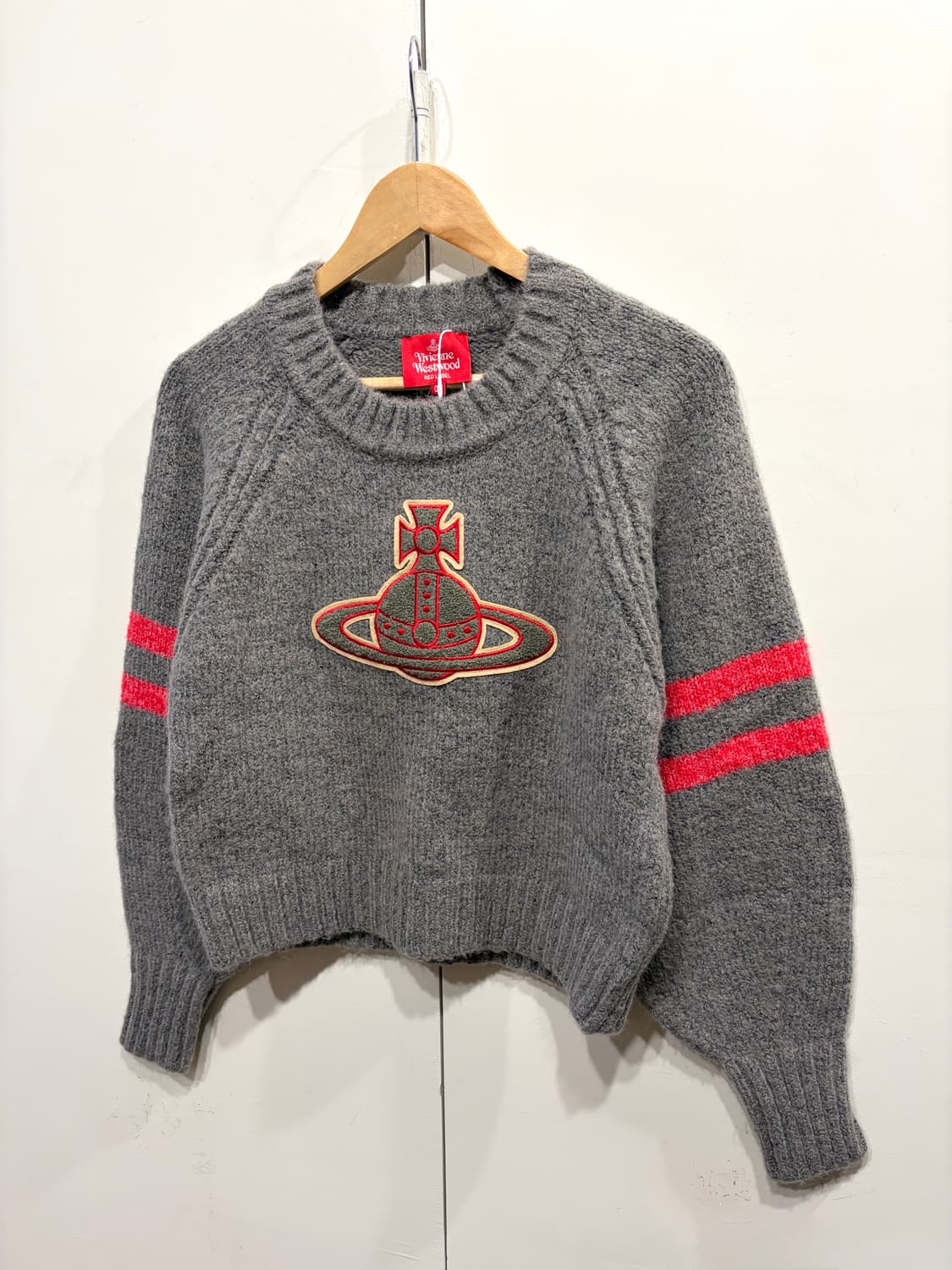 비비안웨스트우드 레드라벨 자수 패치 니트 스웨터 상품이미지2